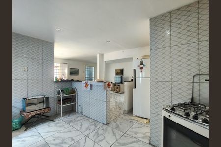 Casa à venda com 349m², 4 quartos e 2 vagas Casa à venda com 349m², 4 quartos e 2 vagasCozinha