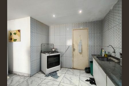 Casa à venda com 349m², 4 quartos e 2 vagas Casa à venda com 349m², 4 quartos e 2 vagasCozinha