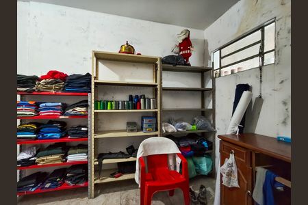Casa à venda com 349m², 4 quartos e 2 vagas Casa à venda com 349m², 4 quartos e 2 vagasQuarto 3