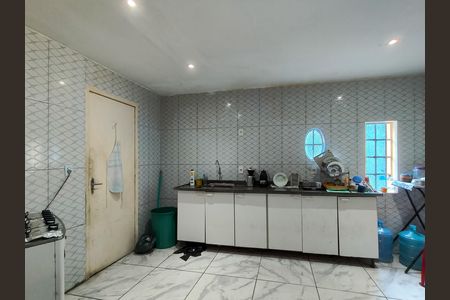 Casa à venda com 349m², 4 quartos e 2 vagas Casa à venda com 349m², 4 quartos e 2 vagasCozinha