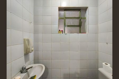 Casa à venda com 349m², 4 quartos e 2 vagas Casa à venda com 349m², 4 quartos e 2 vagasBanheiro 2