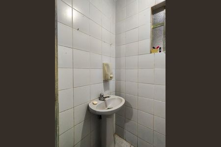 Casa à venda com 349m², 4 quartos e 2 vagas Casa à venda com 349m², 4 quartos e 2 vagasBanheiro 2