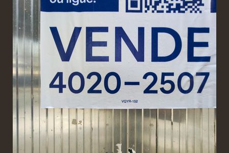 Casa à venda com 349m², 4 quartos e 2 vagas Casa à venda com 349m², 4 quartos e 2 vagasPlaca