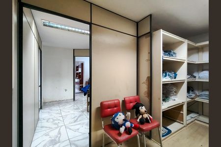 Casa à venda com 349m², 4 quartos e 2 vagas Casa à venda com 349m², 4 quartos e 2 vagasQuarto 1