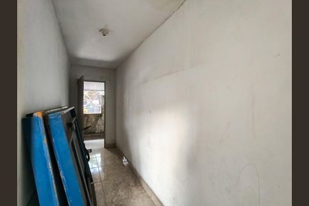Casa à venda com 349m², 4 quartos e 2 vagas Casa à venda com 349m², 4 quartos e 2 vagasCorredor
