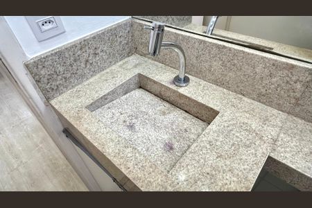 Apartamento para alugar com 46m², 2 quartos e 1 vagaBanheiro 