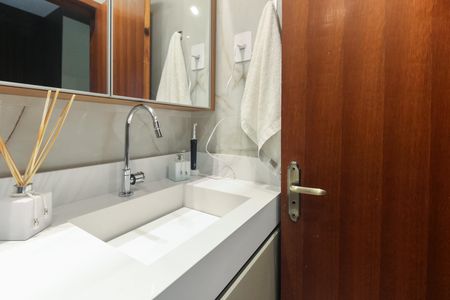 Casa de condomínio à venda com 120m², 3 quartos e 2 vagas Casa de condomínio à venda com 120m², 3 quartos e 2 vagasBanheiro Suíte