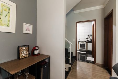 Casa de condomínio à venda com 120m², 3 quartos e 2 vagas Casa de condomínio à venda com 120m², 3 quartos e 2 vagasSala