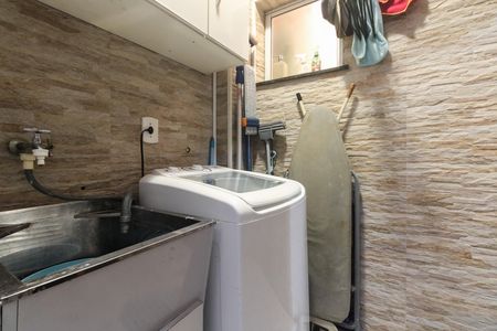 Casa de condomínio à venda com 120m², 3 quartos e 2 vagas Casa de condomínio à venda com 120m², 3 quartos e 2 vagasÁrea de Serviço
