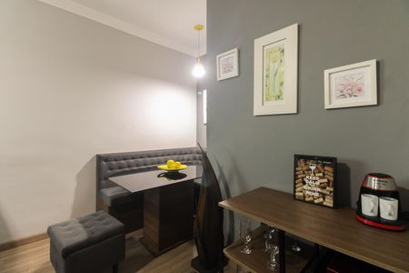 Casa de condomínio à venda com 120m², 3 quartos e 2 vagas Casa de condomínio à venda com 120m², 3 quartos e 2 vagasSala