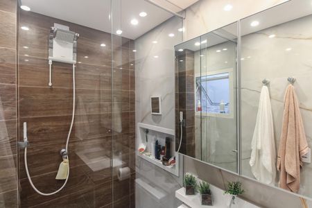 Casa de condomínio à venda com 120m², 3 quartos e 2 vagas Casa de condomínio à venda com 120m², 3 quartos e 2 vagasBanheiro Suíte