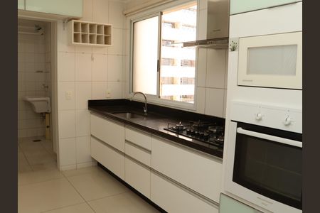 Apartamento para alugar com 167m², 4 quartos e 2 vagasCozinha