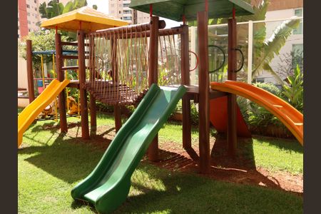 Apartamento para alugar com 167m², 4 quartos e 2 vagasÁrea comum - Playground