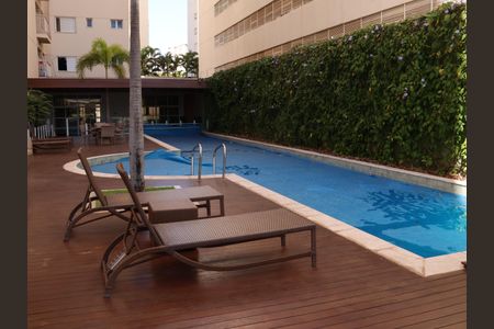 Apartamento para alugar com 167m², 4 quartos e 2 vagasÁrea comum - Piscina