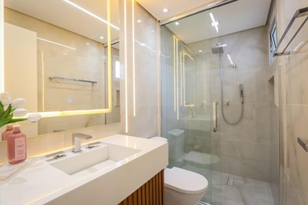 Apartamento à venda com 109m², 3 quartos e 2 vagas Apartamento à venda com 109m², 3 quartos e 2 vagasBanheiro da Suite