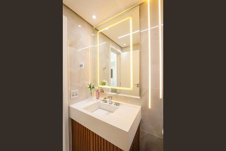 Apartamento à venda com 109m², 3 quartos e 2 vagas Apartamento à venda com 109m², 3 quartos e 2 vagasBanheiro da Suite