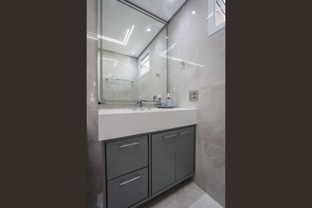 Apartamento à venda com 109m², 3 quartos e 2 vagas Apartamento à venda com 109m², 3 quartos e 2 vagasBanheiro 2