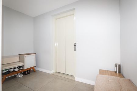 Apartamento à venda com 109m², 3 quartos e 2 vagas Apartamento à venda com 109m², 3 quartos e 2 vagasHall Social