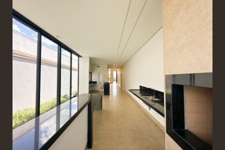 Cozinha de casa de condomínio para alugar com 3 quartos, 212m² em Gávea, Uberlândia