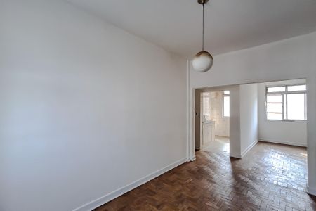 Apartamento à venda com 70m², 2 quartos e 1 vaga Apartamento à venda com 70m², 2 quartos e 1 vagaSala