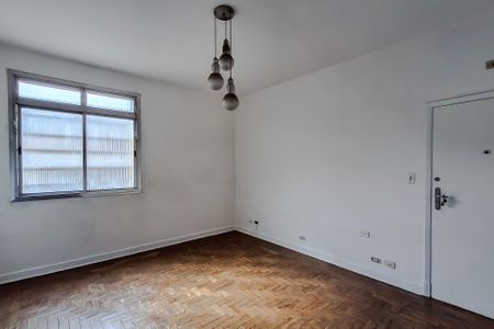 Apartamento à venda com 70m², 2 quartos e 1 vaga Apartamento à venda com 70m², 2 quartos e 1 vagaSala