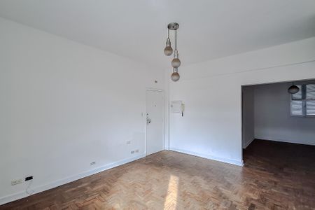 Apartamento à venda com 70m², 2 quartos e 1 vaga Apartamento à venda com 70m², 2 quartos e 1 vagaSala