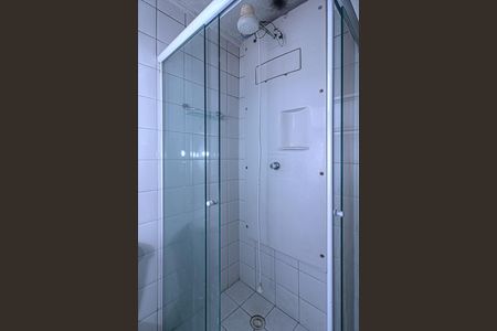 banheiro social_2 de apartamento para alugar com 2 quartos, 55m² em Jardim Santa Emilia, São Paulo