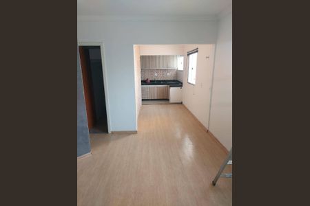 Sala de casa de condomínio para alugar com 3 quartos, 130m² em Chácaras Tubalina e Quartel, Uberlândia