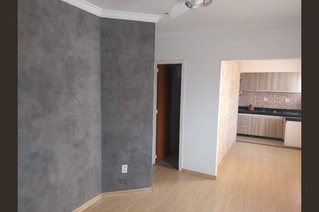 Sala de casa de condomínio para alugar com 3 quartos, 130m² em Chácaras Tubalina e Quartel, Uberlândia