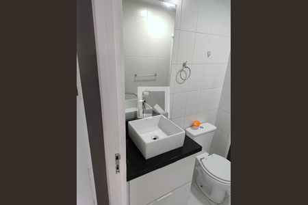 Banheiro de apartamento para alugar com 1 quarto, 33m² em Cambuci, São Paulo