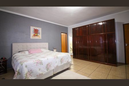 Casa à venda com 250m², 3 quartos e 3 vagas