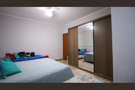 Casa à venda com 250m², 3 quartos e 3 vagas