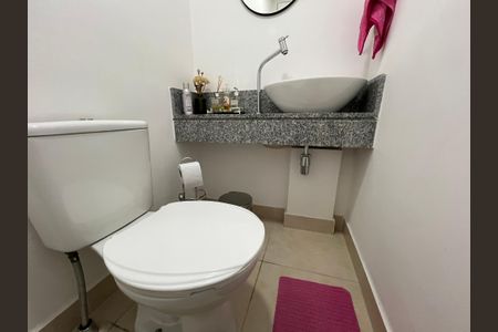 Apartamento à venda com 110m², 2 quartos e 2 vagasBanheiro 