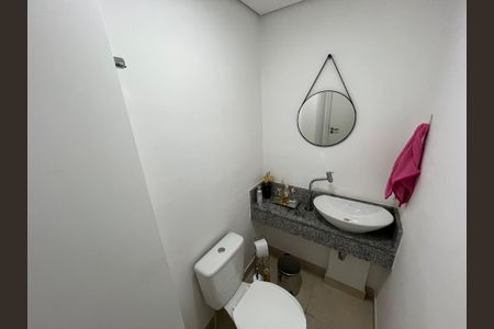 Apartamento à venda com 110m², 2 quartos e 2 vagasBanheiro 
