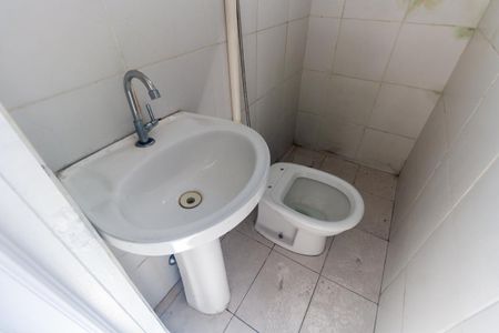 Banheiro de casa para alugar com 1 quarto, 35m² em Vila Santa Clara, São Paulo