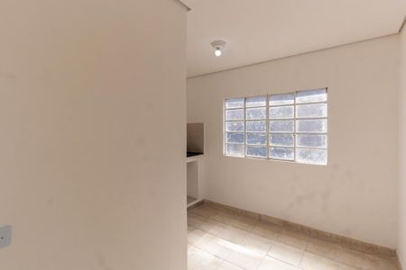 Cozinha de casa para alugar com 1 quarto, 35m² em Vila Santa Clara, São Paulo