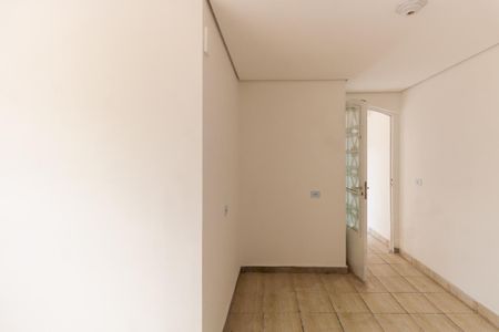 Quarto de casa para alugar com 1 quarto, 35m² em Vila Santa Clara, São Paulo
