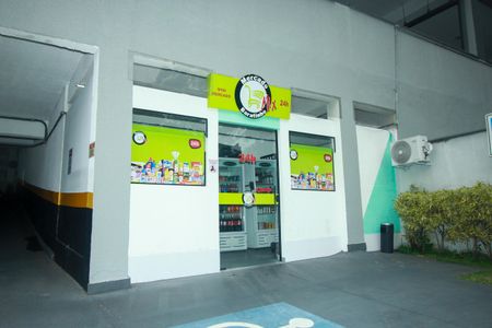 Apartamento para alugar com 55m², 2 quartos e 2 vagasMercado