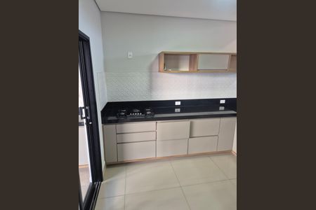 Casa de Condomínio para alugar com 3 quartos, 212m² em Swiss Park, Campinas