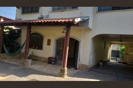 Casa de condomínio para alugar com 600m², 4 quartos e 3 vagasVaranda