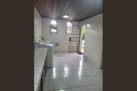 Casa de condomínio para alugar com 600m², 4 quartos e 3 vagasÁrea de Serviço