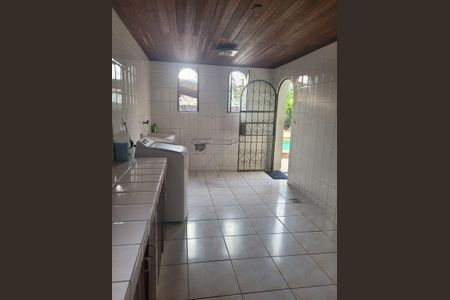 Casa de condomínio para alugar com 600m², 4 quartos e 3 vagasÁrea de Serviço