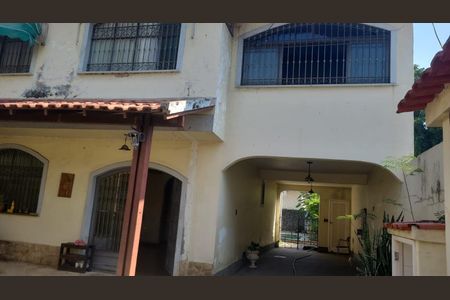 Casa de condomínio para alugar com 600m², 4 quartos e 3 vagasVaranda