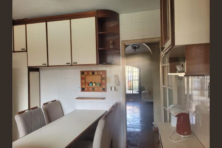 Casa de condomínio para alugar com 600m², 4 quartos e 3 vagasCozinha