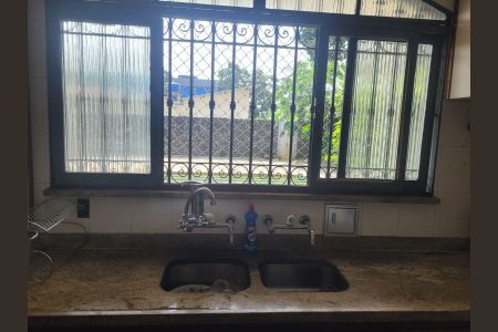 Casa de condomínio para alugar com 600m², 4 quartos e 3 vagasCozinha
