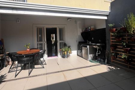Casa de condomínio à venda com 110m², 3 quartos e 3 vagas Casa de condomínio à venda com 110m², 3 quartos e 3 vagasÁrea externa