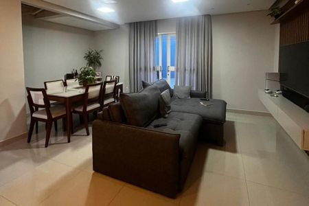Sala de casa de condomínio à venda com 3 quartos, 110m² em Medeiros, Jundiaí