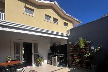 Casa de condomínio à venda com 110m², 3 quartos e 3 vagas Casa de condomínio à venda com 110m², 3 quartos e 3 vagasÁrea externa
