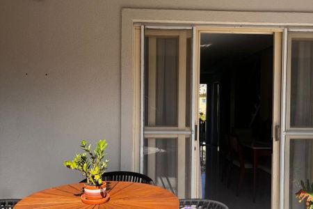 Casa de condomínio à venda com 110m², 3 quartos e 3 vagas Casa de condomínio à venda com 110m², 3 quartos e 3 vagasÁrea externa