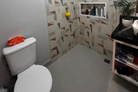 Casa de condomínio à venda com 110m², 3 quartos e 3 vagas Casa de condomínio à venda com 110m², 3 quartos e 3 vagasBanheiro